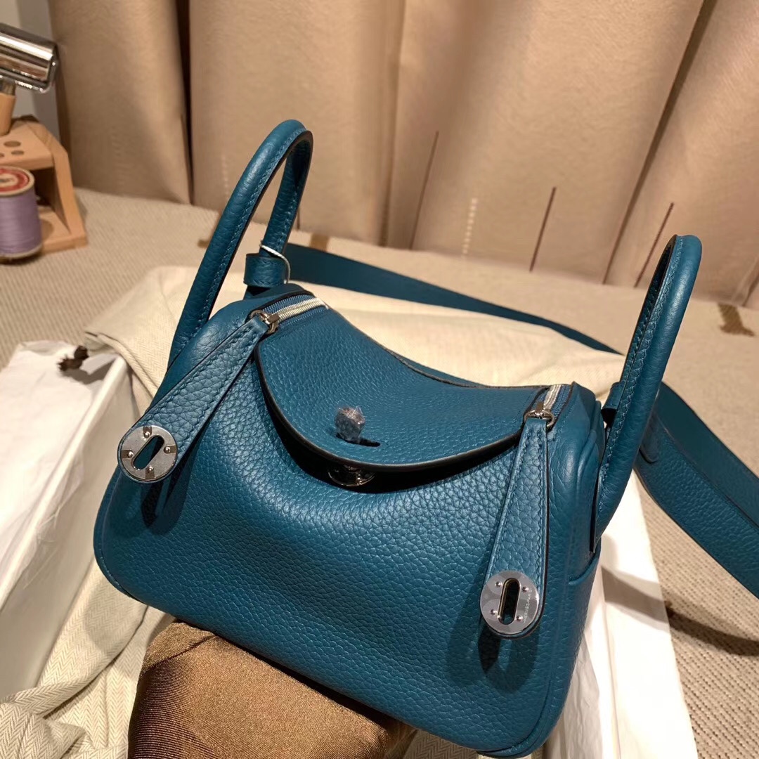 에르메스 미니 린디백19 블루드프루스 은장 끌레망스 가죽